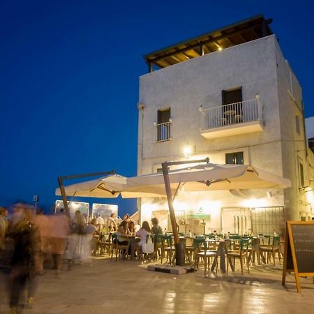Casa Vacanze Antiche Mura E Poi Monopoli Bagian luar foto