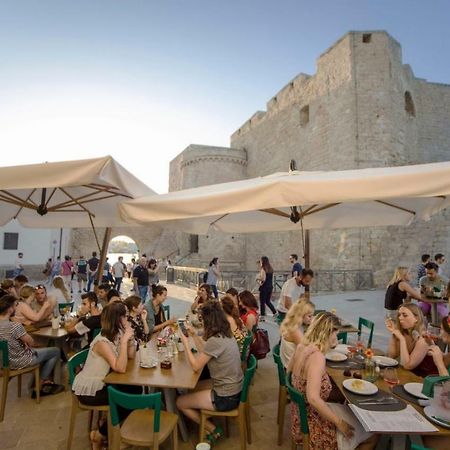 Casa Vacanze Antiche Mura E Poi Monopoli Bagian luar foto