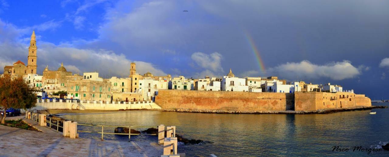 Casa Vacanze Antiche Mura E Poi Monopoli Bagian luar foto