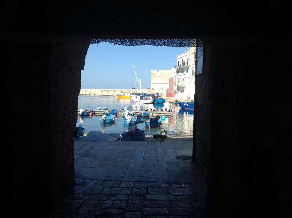 Casa Vacanze Antiche Mura E Poi Monopoli Bagian luar foto