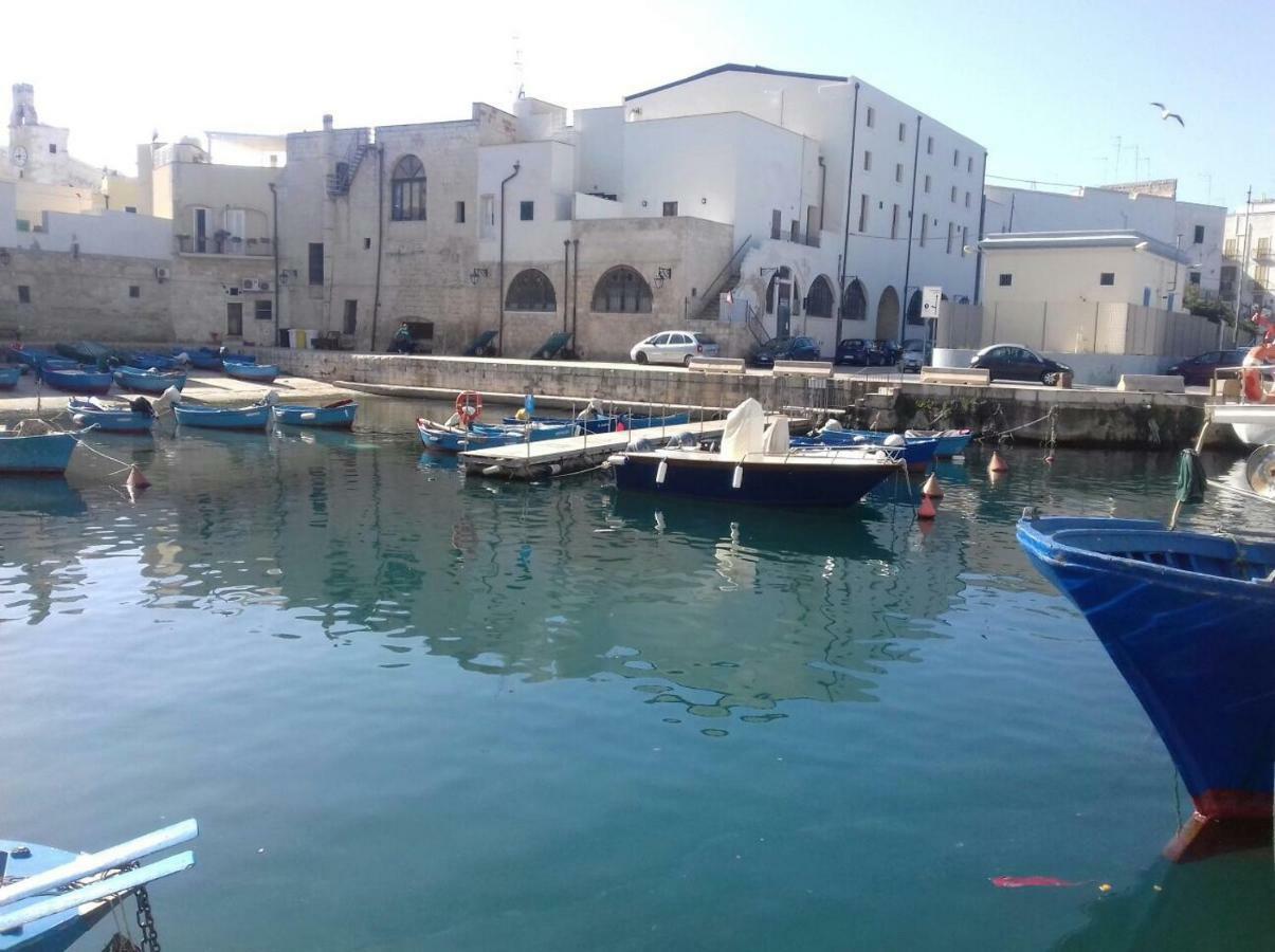 Casa Vacanze Antiche Mura E Poi Monopoli Bagian luar foto