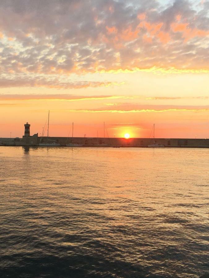 Casa Vacanze Antiche Mura E Poi Monopoli Bagian luar foto